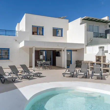 Oasis 138 * Playa Blanca